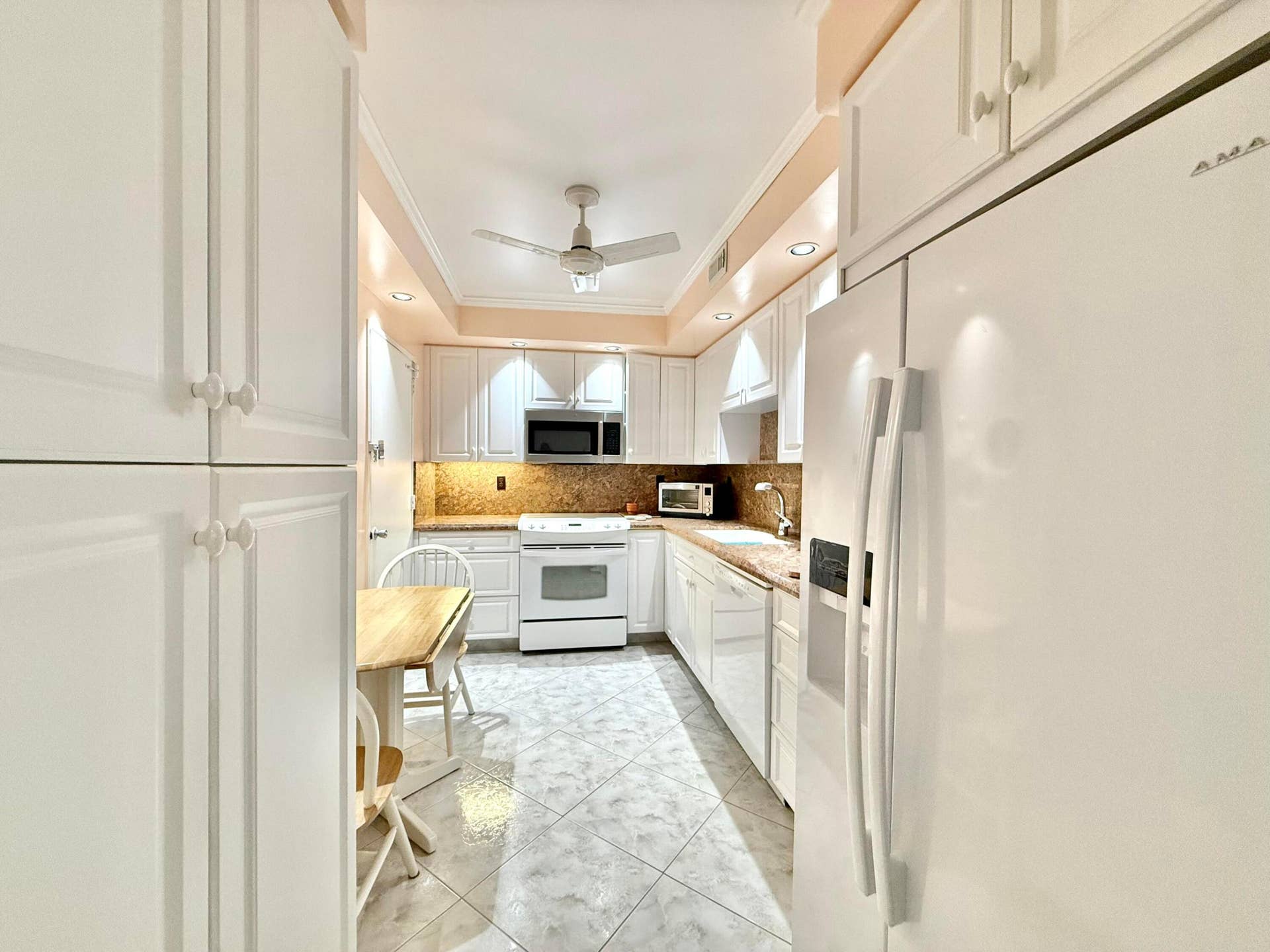4250 Galt Ocean Drive, #14t, Fort Lauderdale, Fort Lauderdale, FL 33308 IMG_8415
