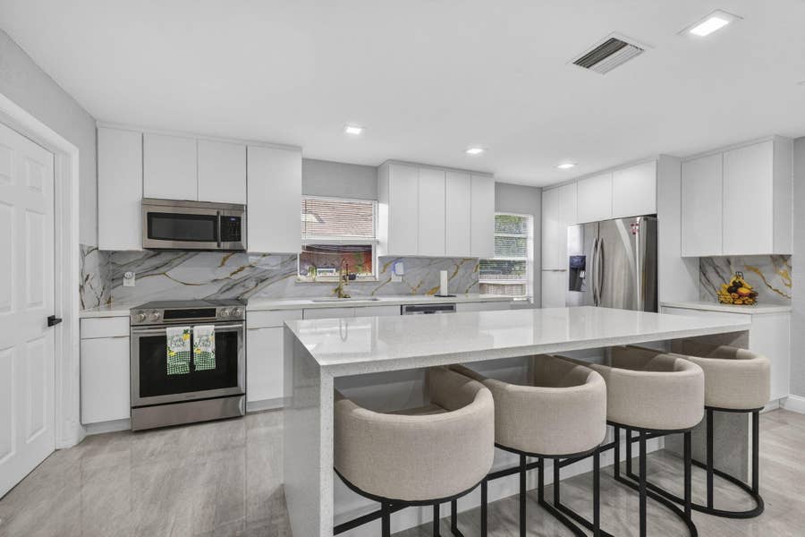 Property photo for 800 NW 6th Avenue, Pompano Beach, FL