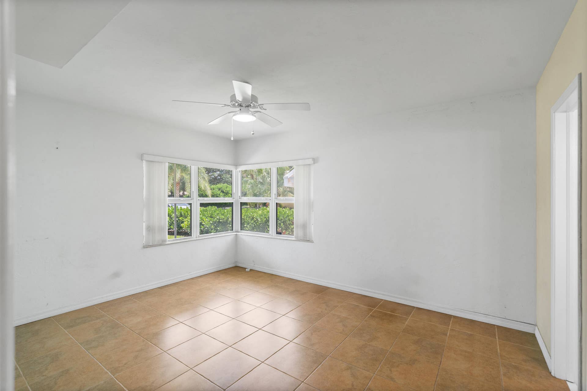 1705 NE 26th Avenue, Fort Lauderdale, FL 33305 DSC06327