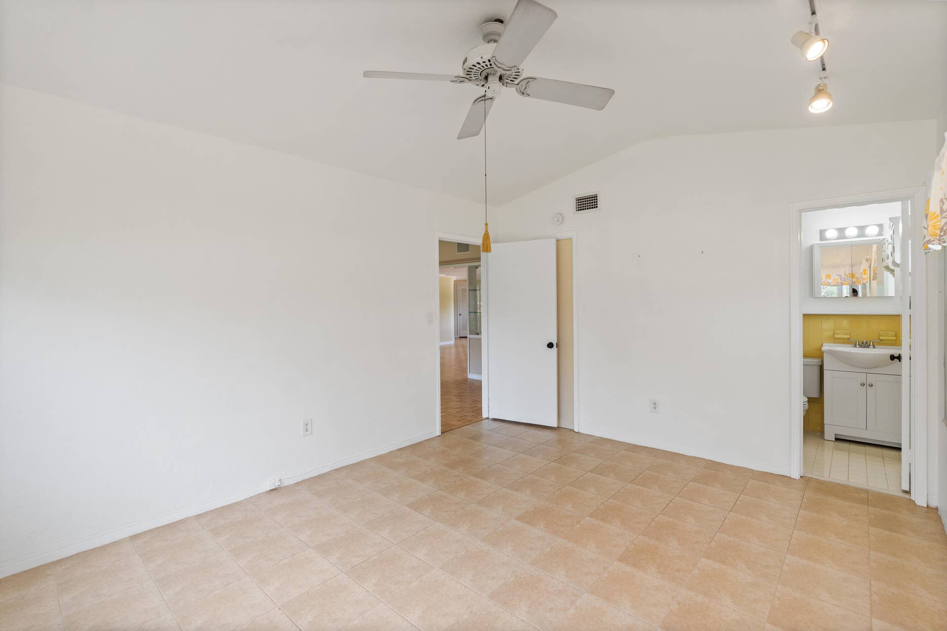 1705 NE 26th Avenue, Fort Lauderdale, FL 33305 DSC06288