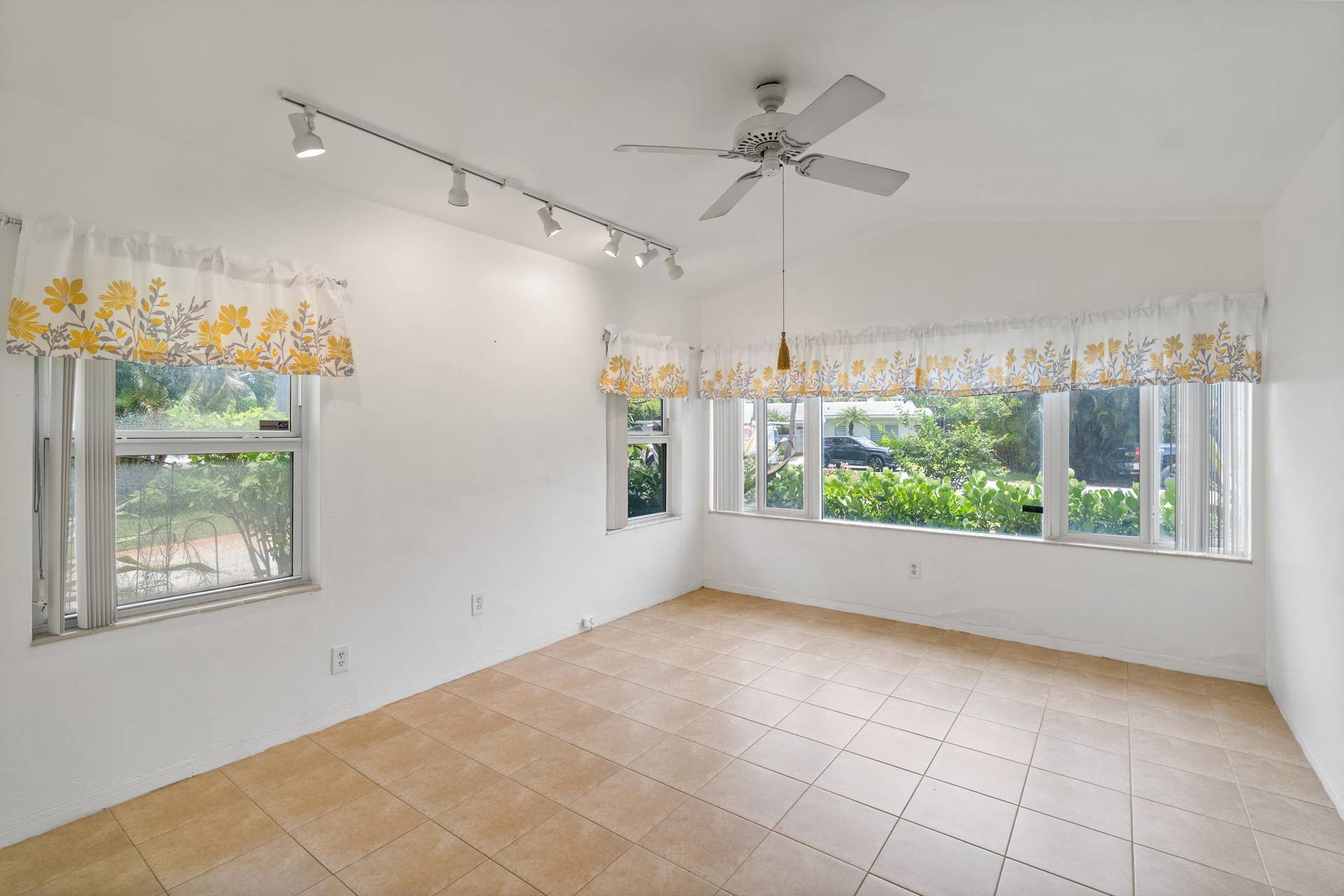1705 NE 26th Avenue, Fort Lauderdale, FL 33305 DSC06285