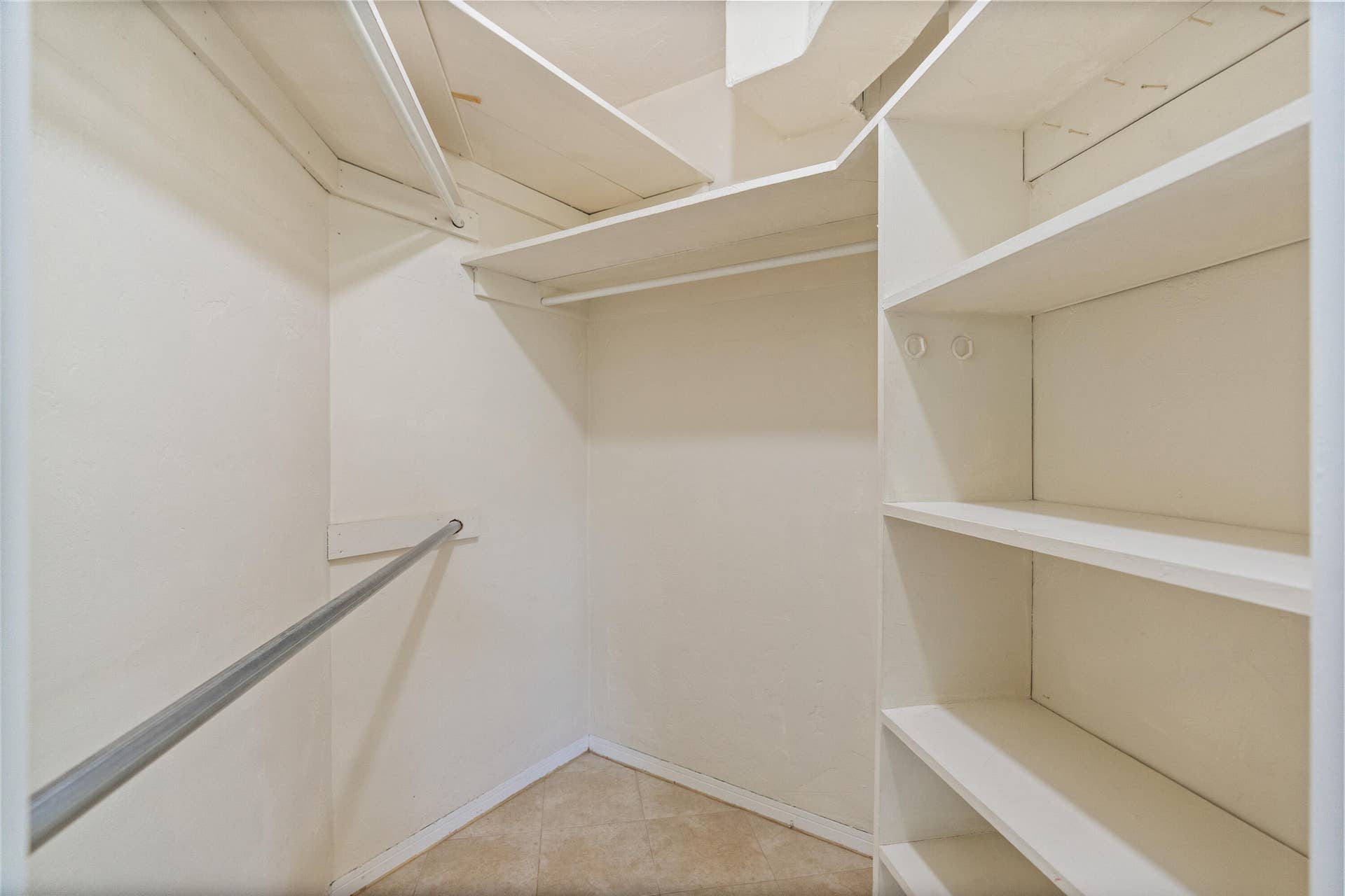 1705 NE 26th Avenue, Fort Lauderdale, FL 33305 DSC06309