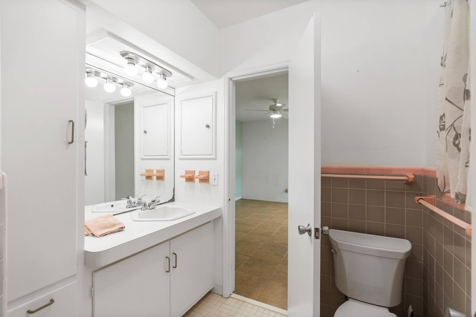 1705 NE 26th Avenue, Fort Lauderdale, FL 33305 DSC06321
