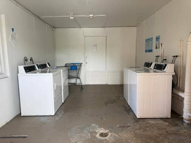 Floor laundry room