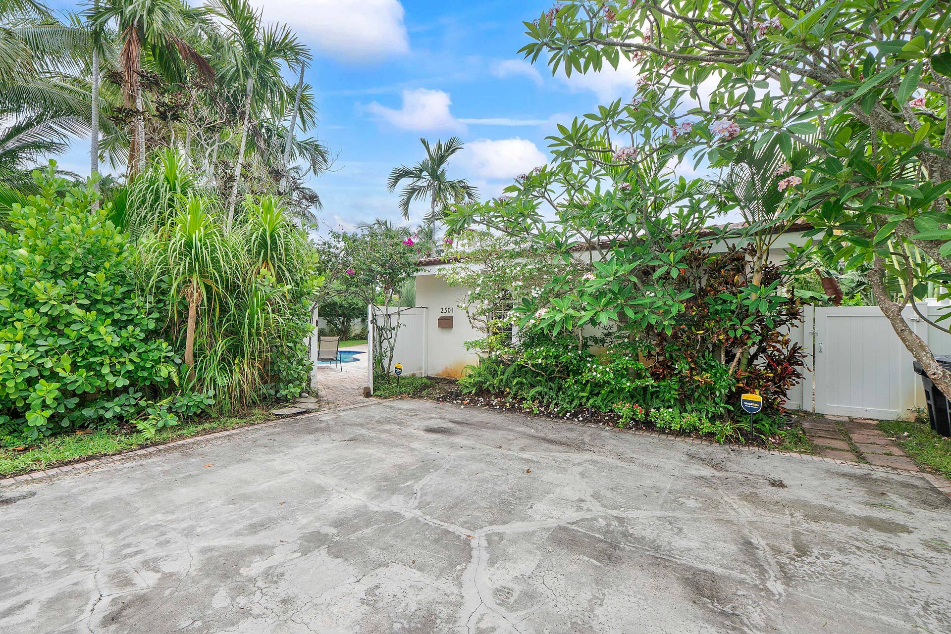 2501 Ne 26th Terr_002