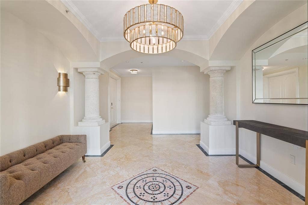 1228 Hillsboro, #204, Hillsboro Beach, FL 33062 LOBBY