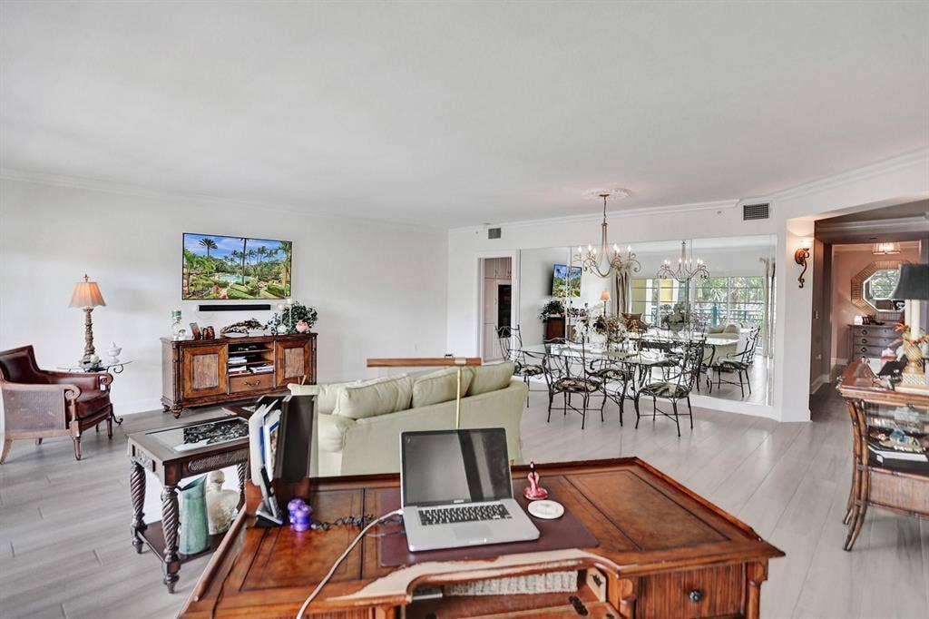1228 Hillsboro, #204, Hillsboro Beach, FL 33062 OFFICE/LIVING ROOM