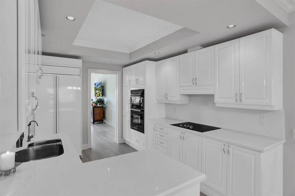 1228 Hillsboro, #204, Hillsboro Beach, FL 33062 KITCHEN