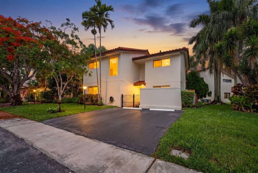 Property photo for 704 SW 89th Avenue, Plantation, FL
