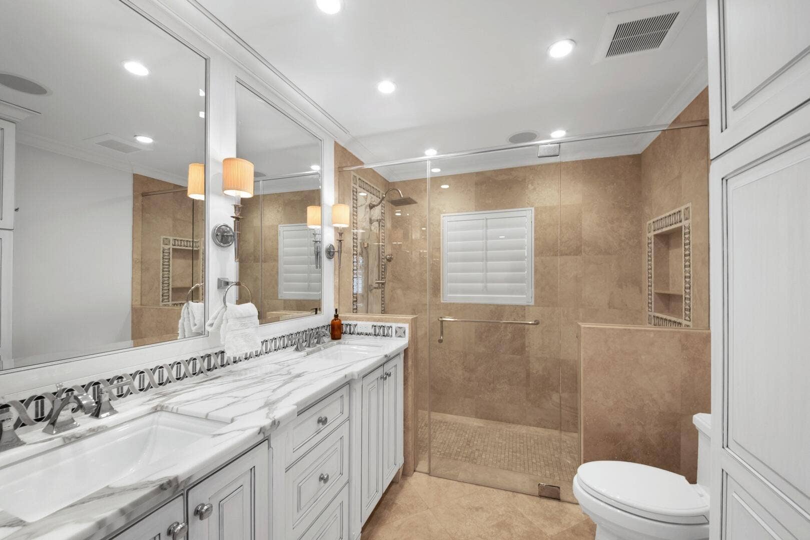 4555 W Tradewinds Avenue, Lauderdale By The Sea, FL 33308 Bathroom