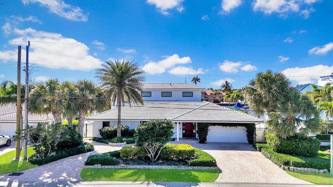 4555 W Tradewinds Avenue, Lauderdale By The Sea, FL 33308 Front of Home