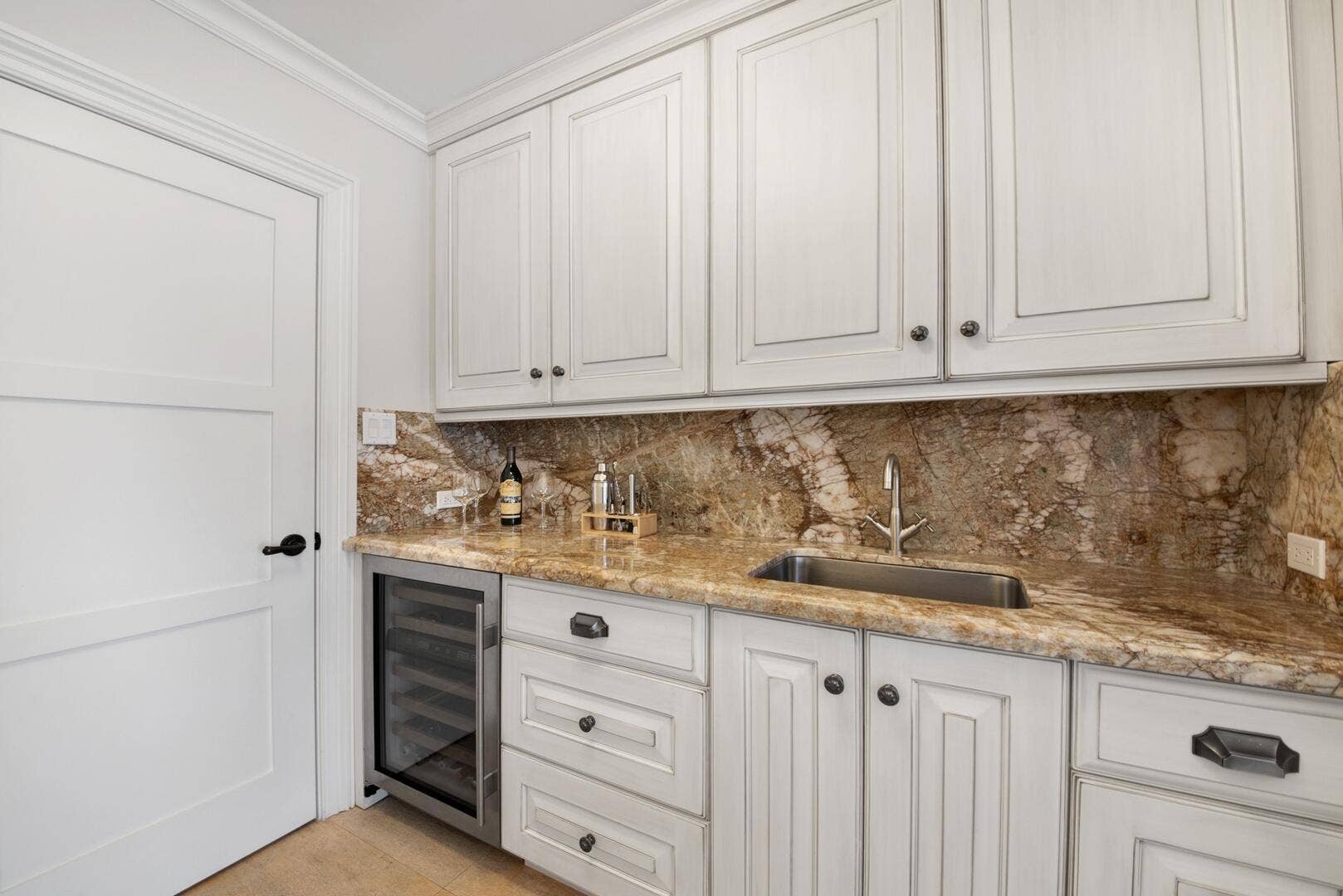 4555 W Tradewinds Avenue, Lauderdale By The Sea, FL 33308 Laundry Room