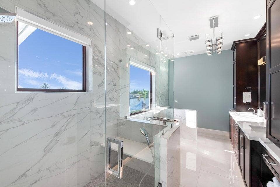 4555 W Tradewinds Avenue, Lauderdale By The Sea, FL 33308 Walk-in Shower