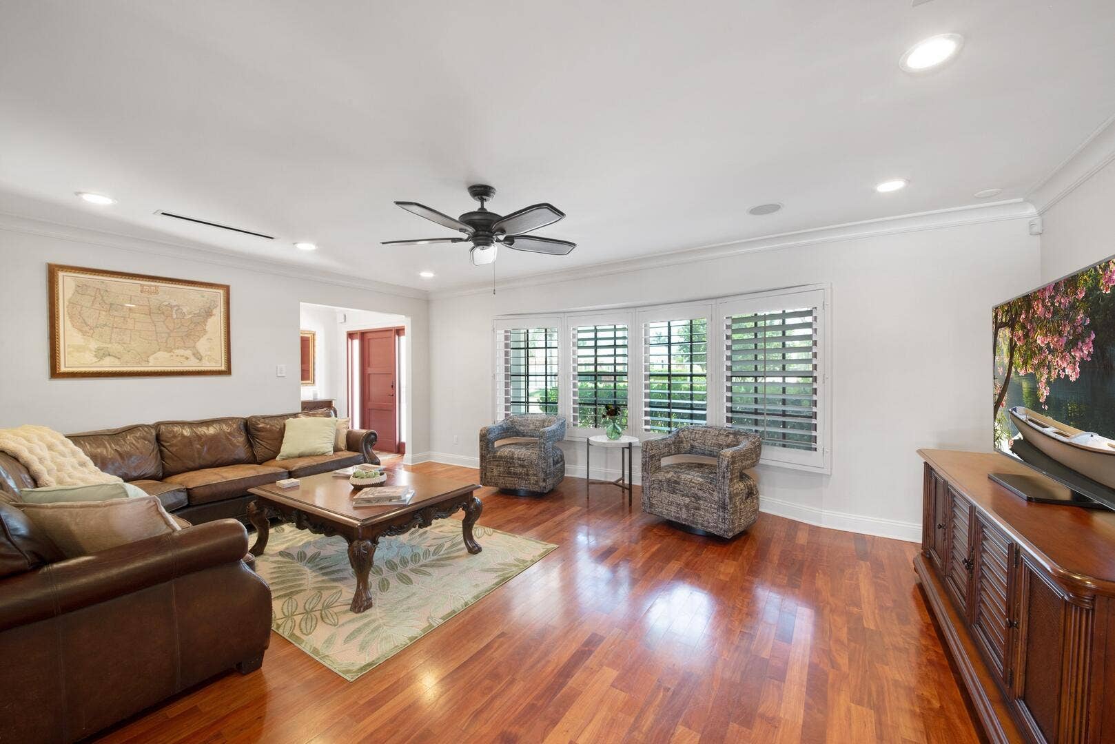 4555 W Tradewinds Avenue, Lauderdale By The Sea, FL 33308 Natural Light