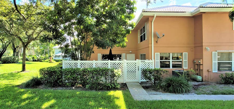 Property photo for 1909 Hartford Court, West Palm Beach, FL