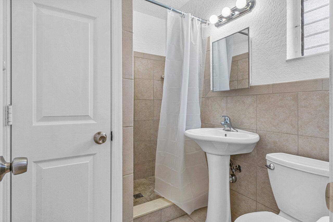 751 Hummingbird Way, #1, North Palm Beach, North Palm Beach, FL 33408 012-751HummingbirdWay-Unit1-NorthPalmBea
