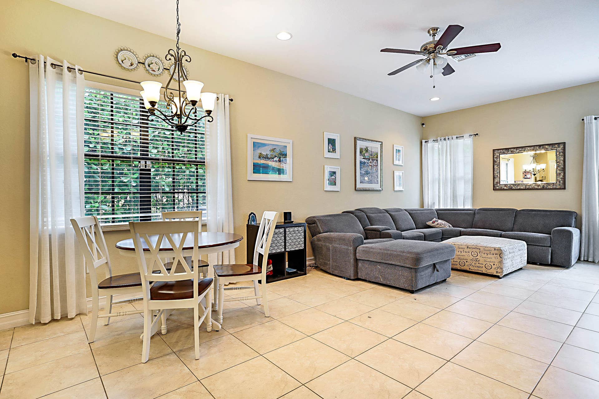 7593 NW 113th Ave -12