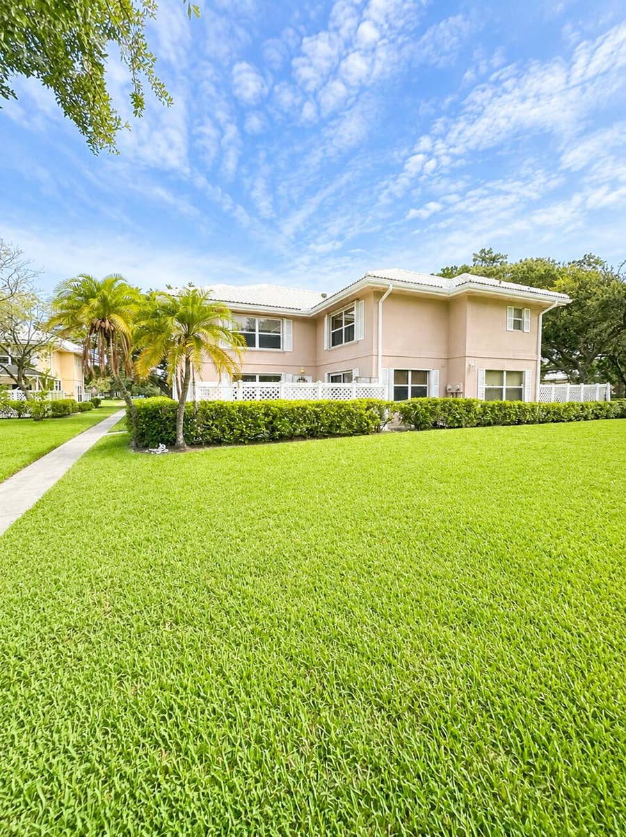 Property photo for 3115 Kingston Court, West Palm Beach, FL