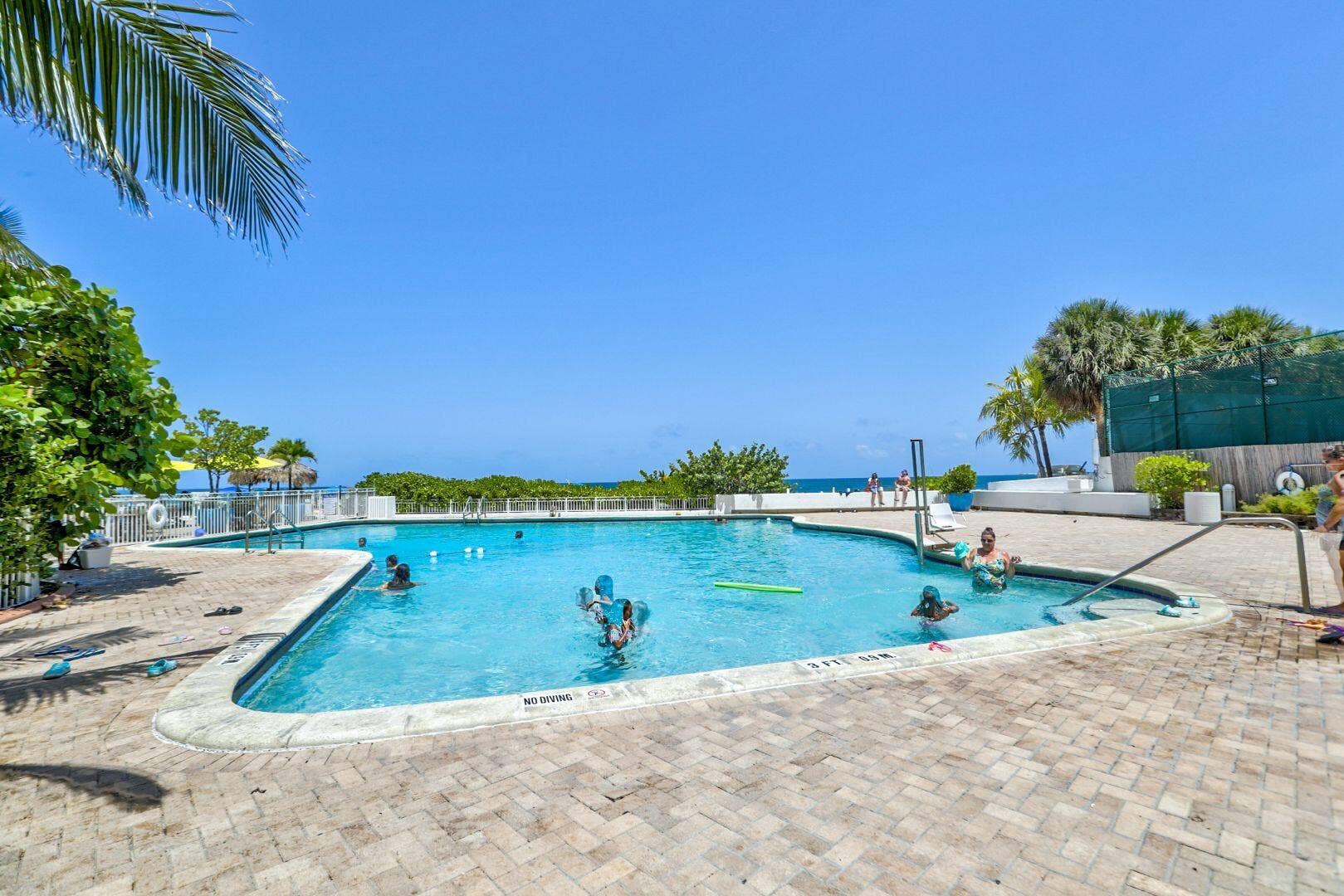 4040 Galt Ocean Drive, #604, Fort Lauderdale, FL 33308 Pool view