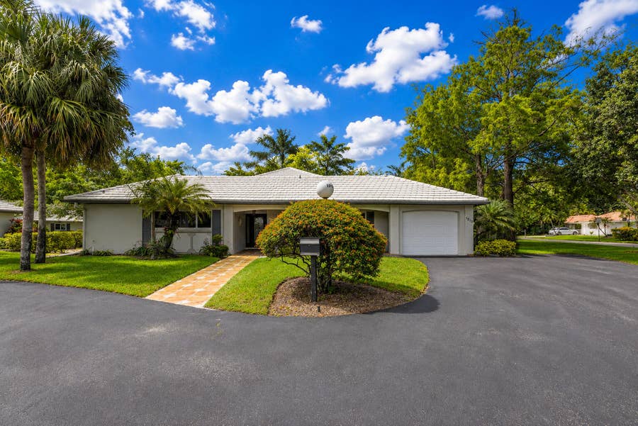 Property photo for 1019 E Cypress Drive, Pompano Beach, FL