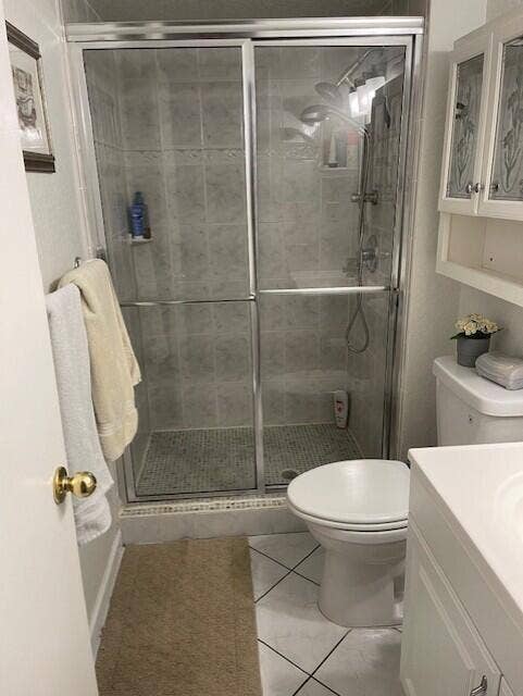 2600 Fiore Way, #2140, Delray Beach, FL 33445 2600guestshower