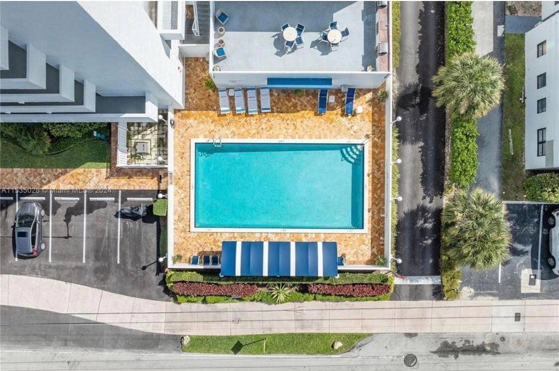 2200 NE 33rd Avenue, #11G, Fort Lauderdale, FL 33305 pool