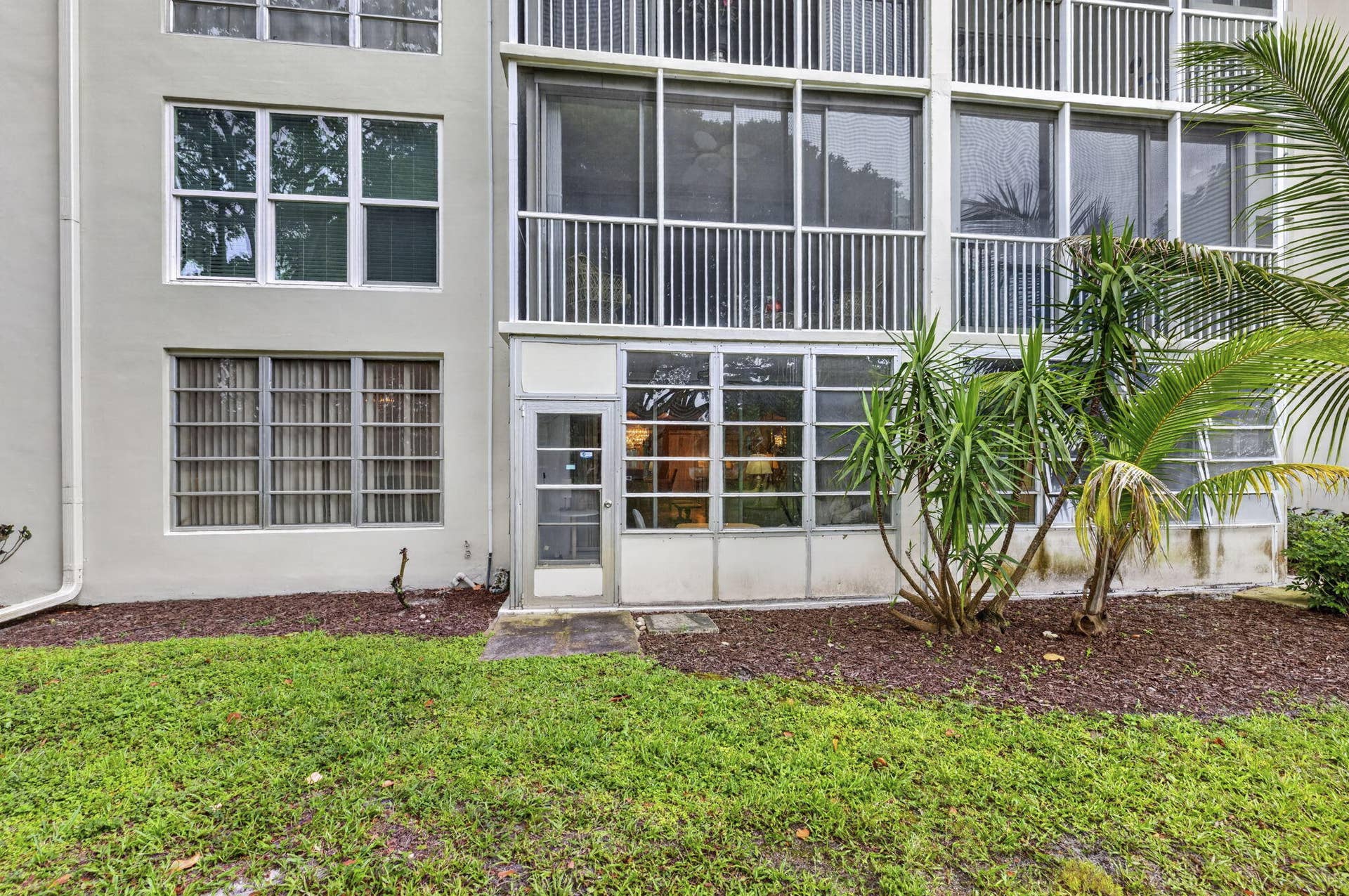 3000 S Course Drive, #103, Pompano Beach, FL 33069 24-web-or-mls-8I8A2158