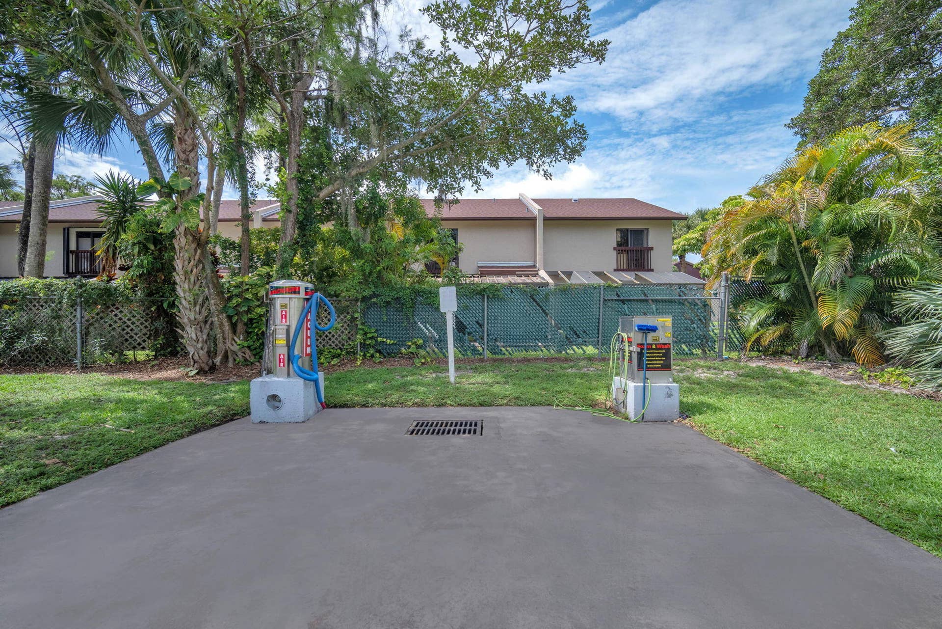 671 Cypress Lake Boulevard, #L21, Deerfield Beach, FL 33064 28-web-or-mls-DSC09969