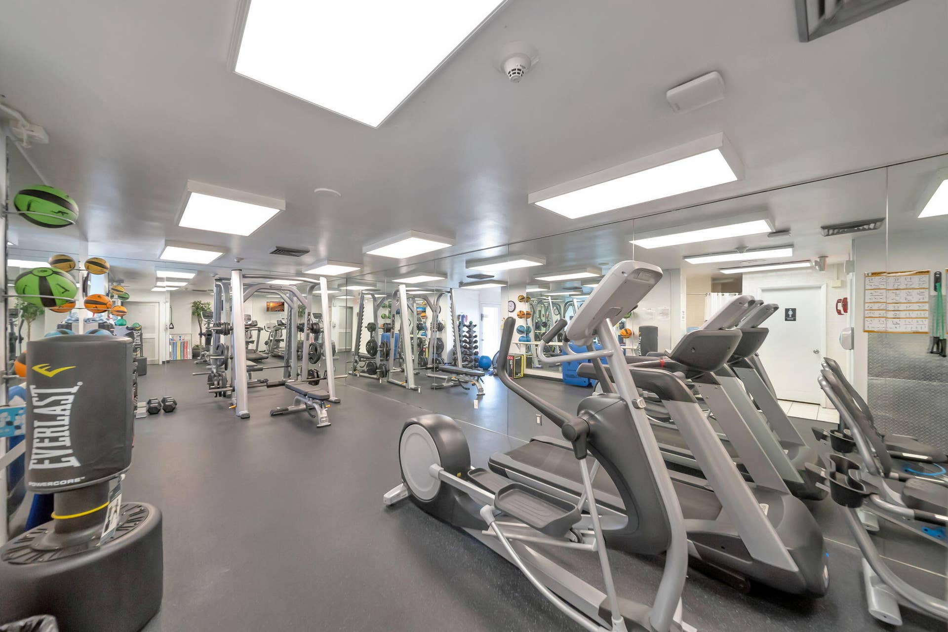 2100 S Ocean Lane, #101-102, Fort Lauderdale, FL 33316 96-web-or-mls-DSC08398