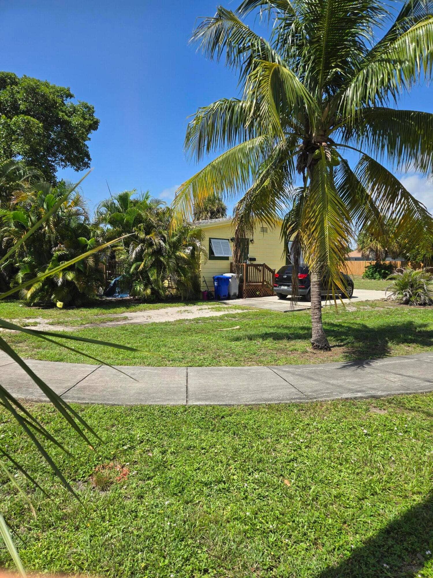 239 NE 18th Avenue, Pompano Beach, FL 33060 frontext2