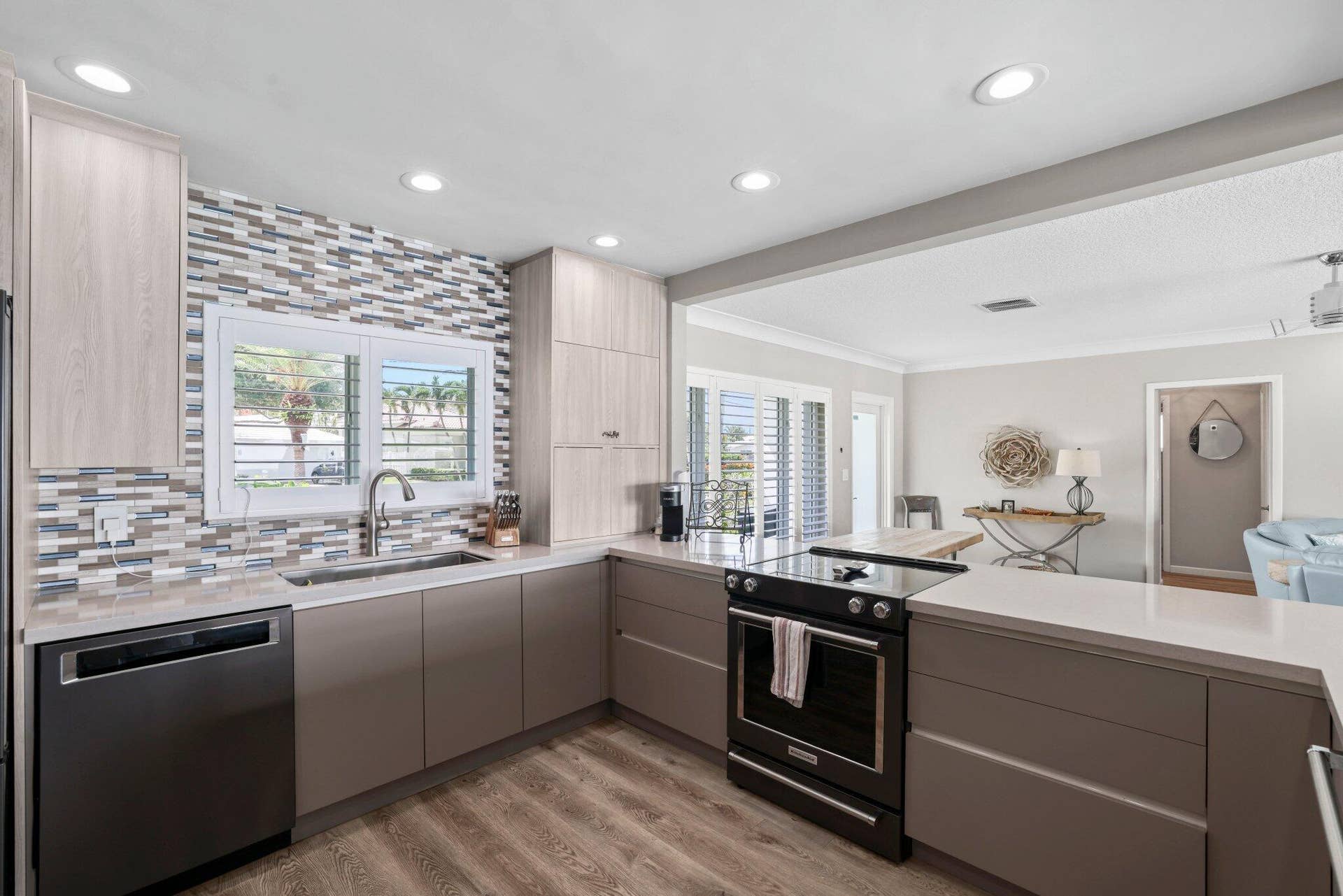 4021 NE 27th Terrace, Lighthouse Point, FL 33064 4021 Northeast 27th Terrace - 36.jpg-SMA