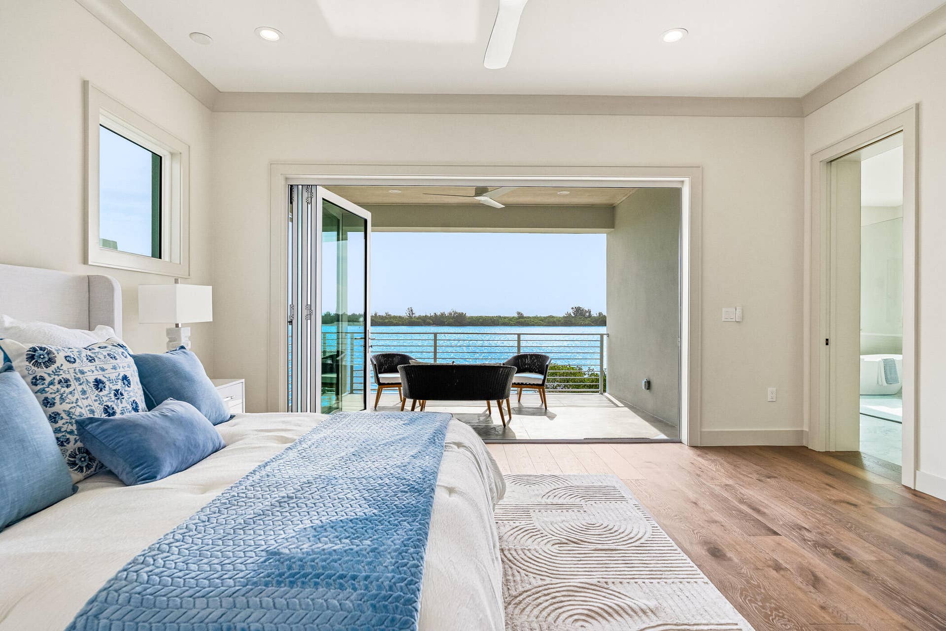 4842 S Harbor Drive, Vero Beach, FL 32967 4842 South Harbor Drive - Staged-14