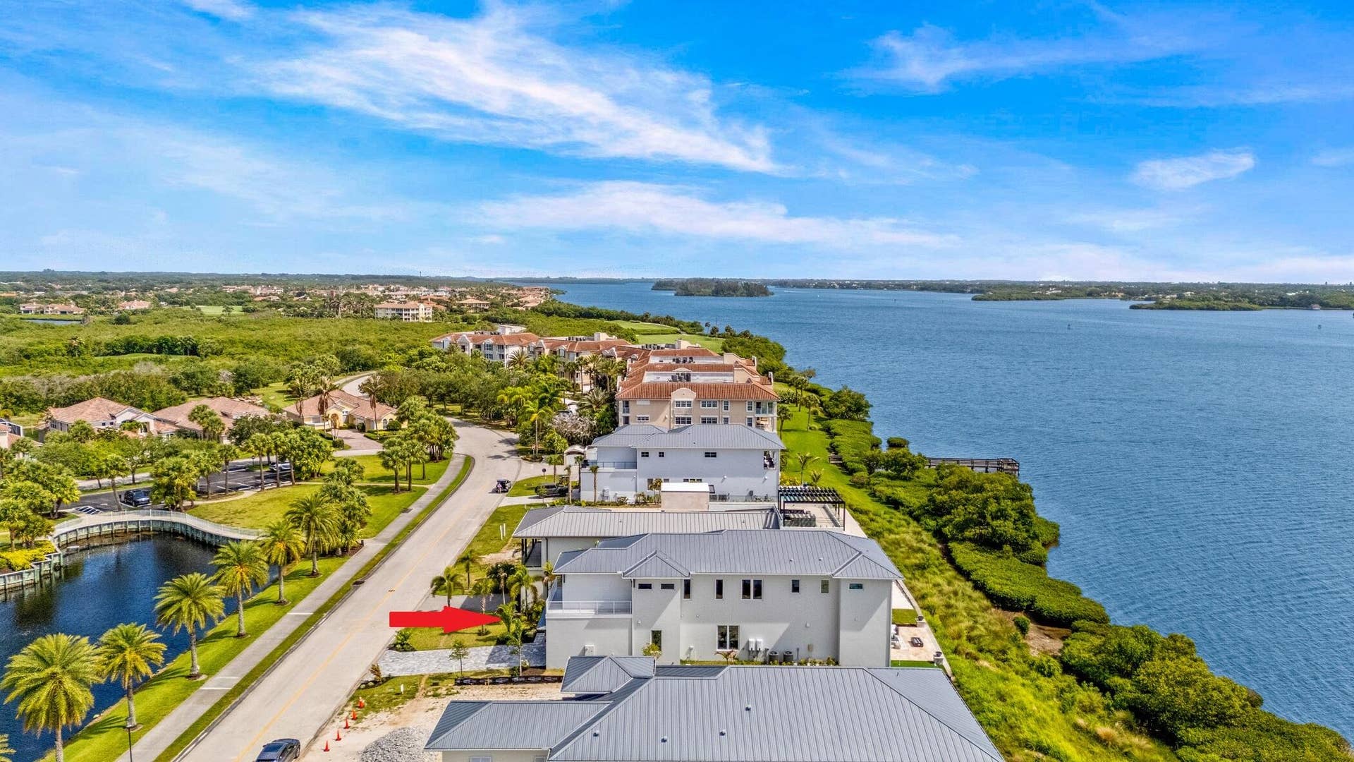 4842 S Harbor Drive, Vero Beach, FL 32967 Enjoy Spectacular Riverfront Views