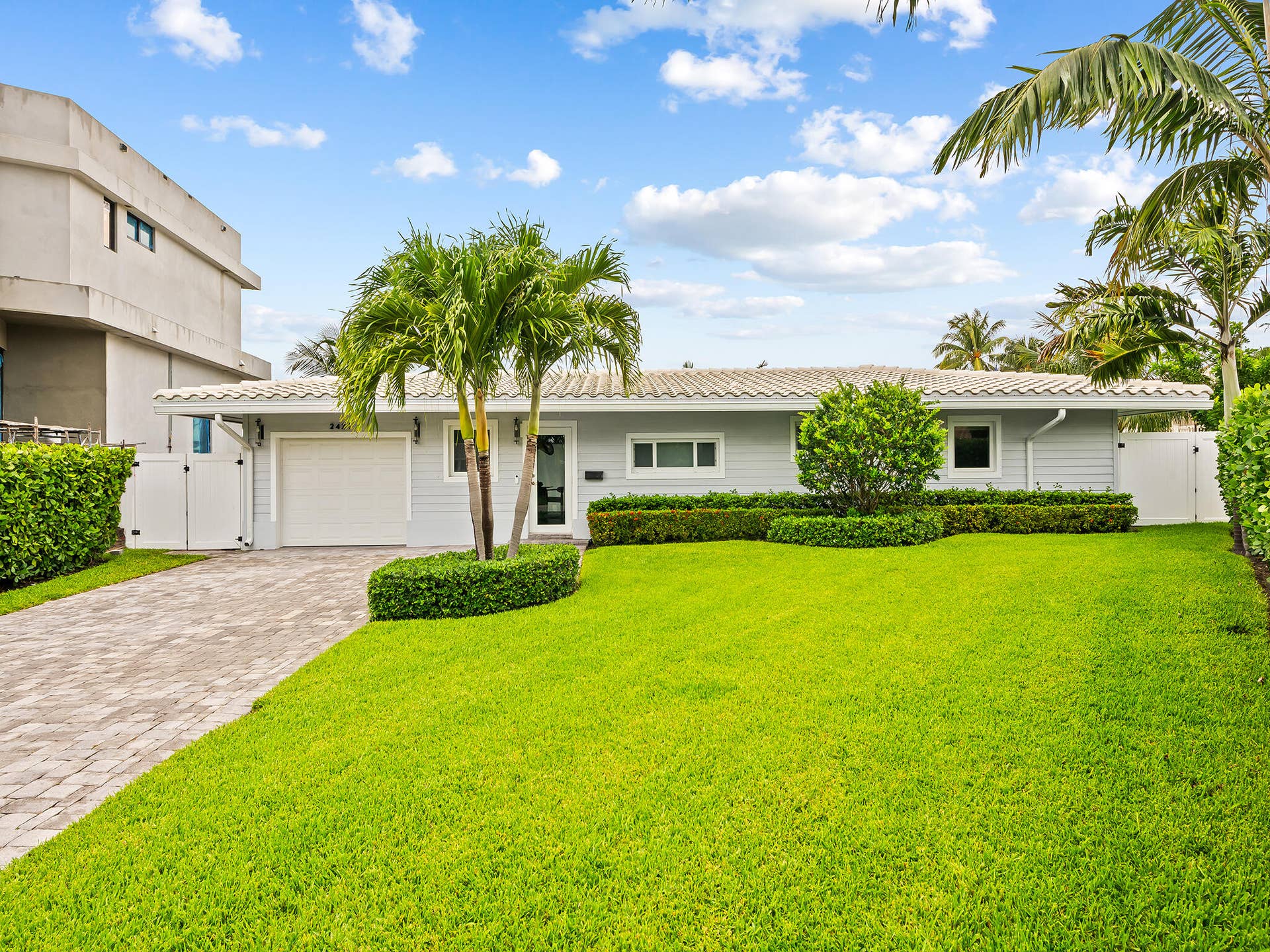 2421 NE 50th Street, Lighthouse Point, FL 33064 DSC_0859