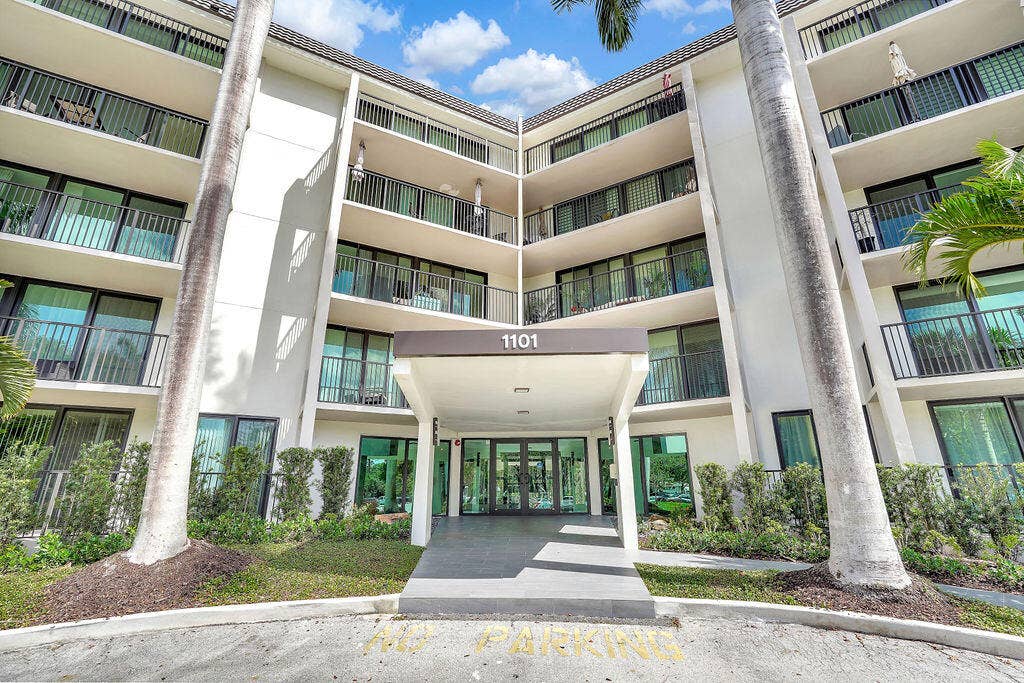 1101 River Reach Drive, #212, Fort Lauderdale, FL 33315 Exterior Front of the 1101 Building
