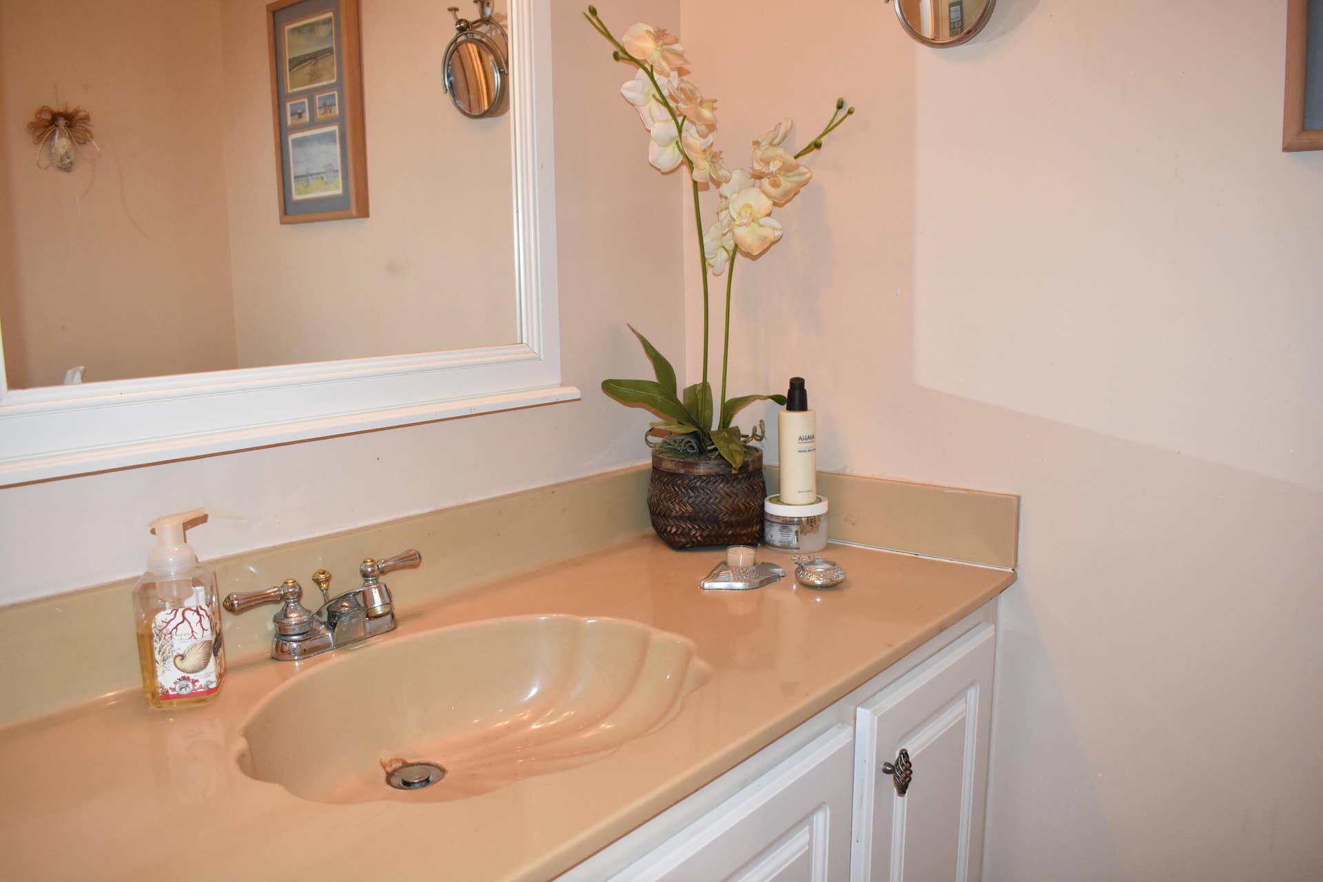 1101 River Reach Drive, #212, Fort Lauderdale, FL 33315 Primary Bath Vanity