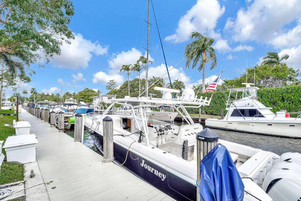 1101 River Reach Drive, #212, Fort Lauderdale, FL 33315 Waterfront/Dock