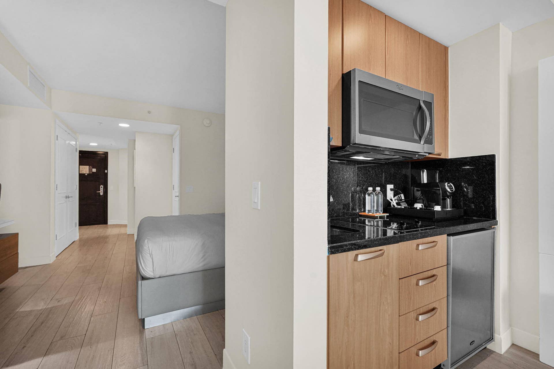 505 N Fort Lauderdale Beach Boulevard, #1103, Fort Lauderdale, FL 33304 6-web-or-mls-DSC09259