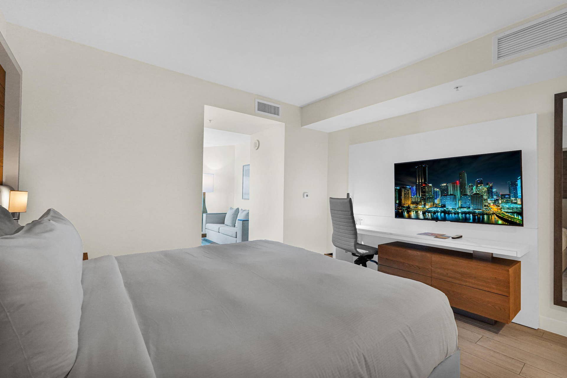 505 N Fort Lauderdale Beach Boulevard, #1103, Fort Lauderdale, FL 33304 25-web-or-mls-DSC09160