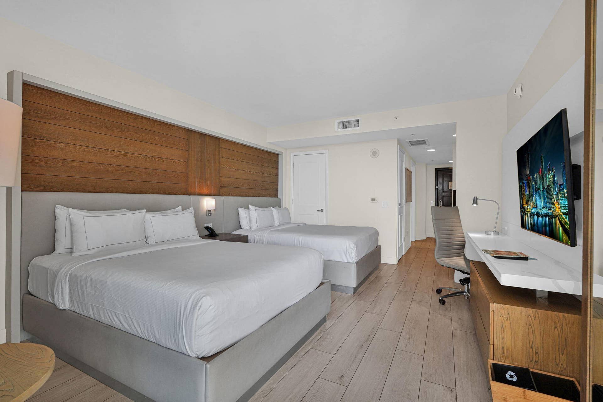 505 N Fort Lauderdale Beach Boulevard, #915, Fort Lauderdale, FL 33304 9-web-or-mls-DSC09672