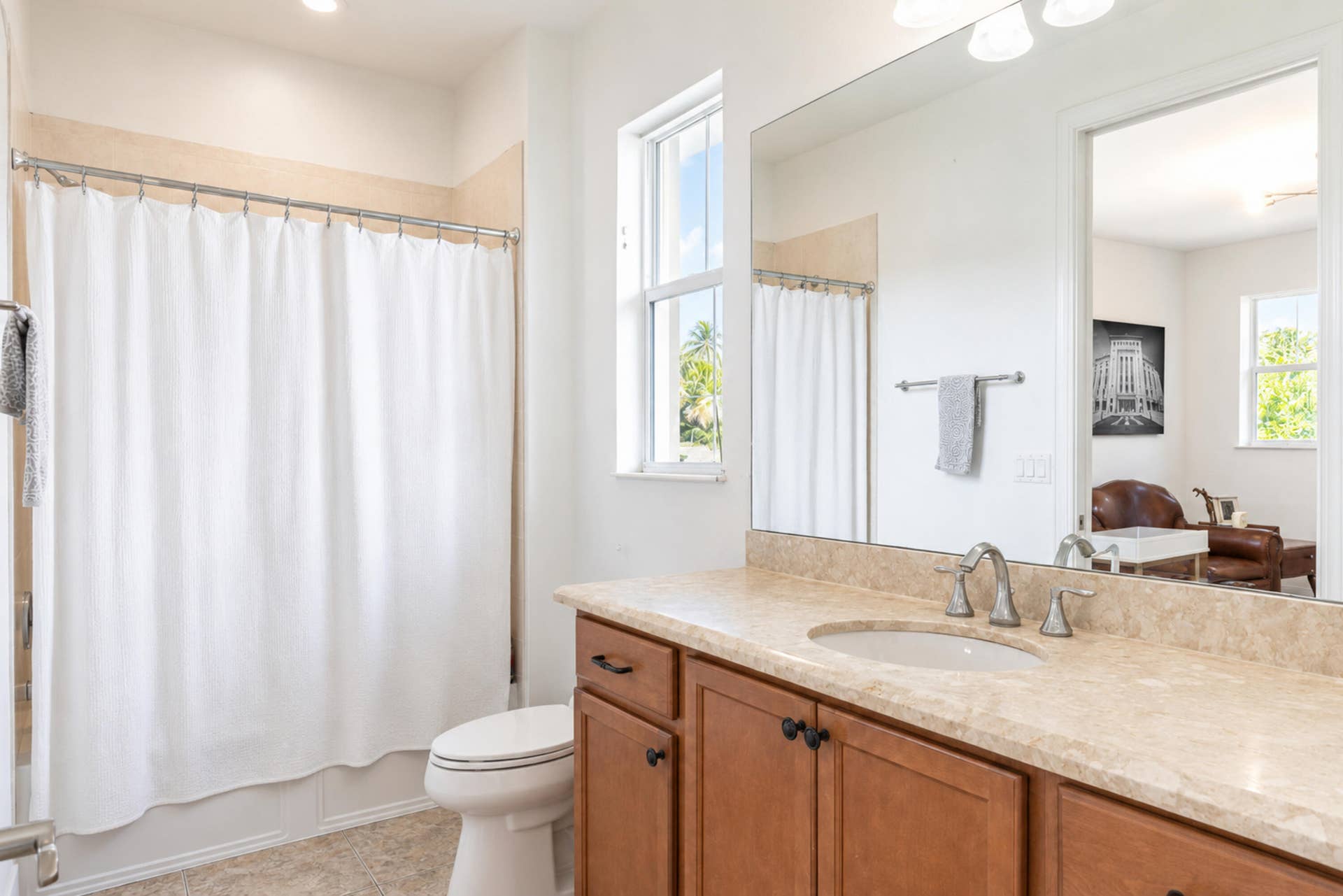 11990 NW 83rd Place, Parkland, FL 33076 Secondary Bathroom