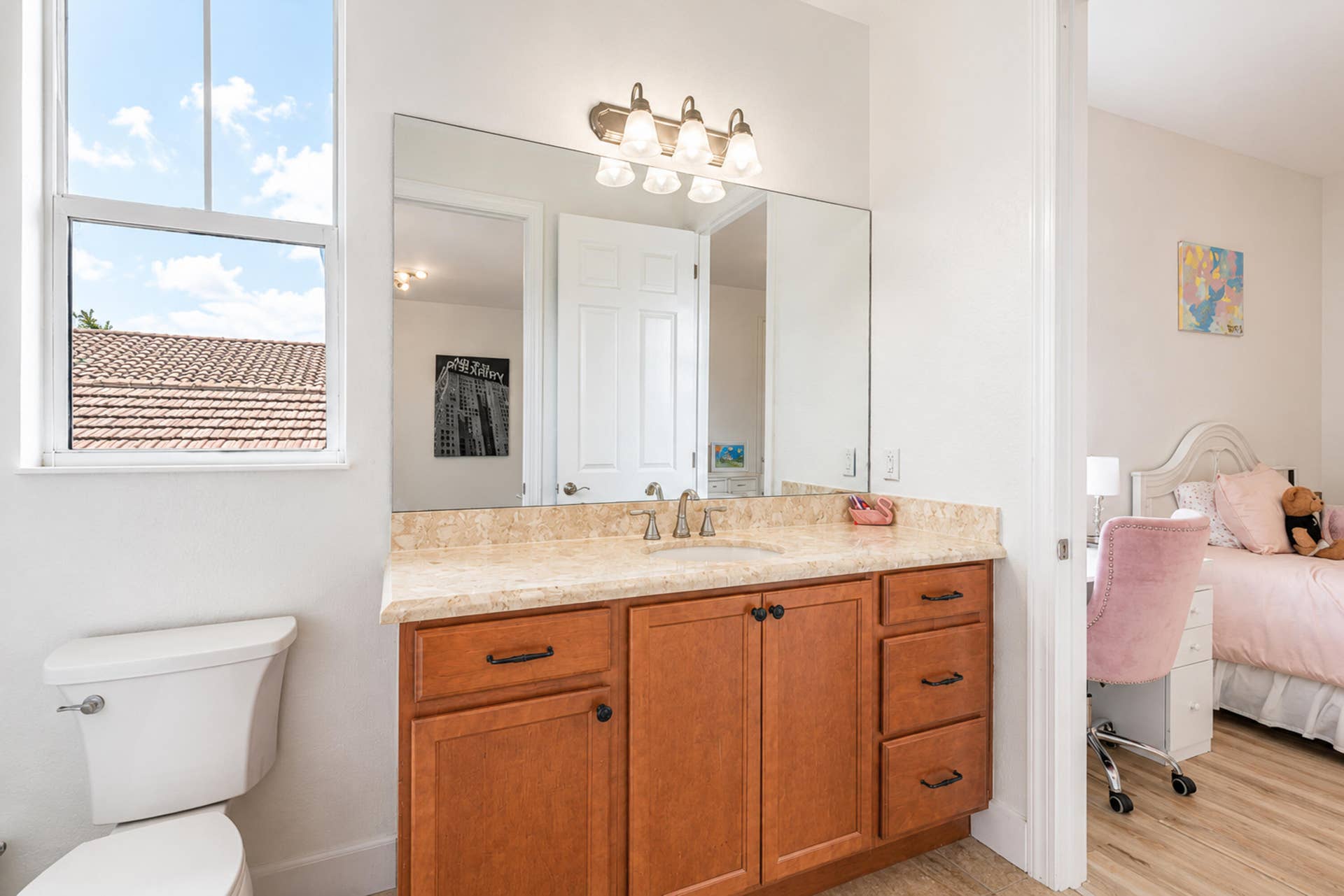 11990 NW 83rd Place, Parkland, FL 33076 Ensuite Secondary Bath