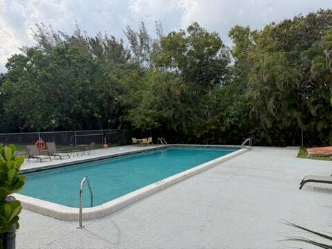 3000 Riverside Drive, #201-1, Coral Springs, FL 33065 ME646d9edbb7c9450913e27bba8771726a
