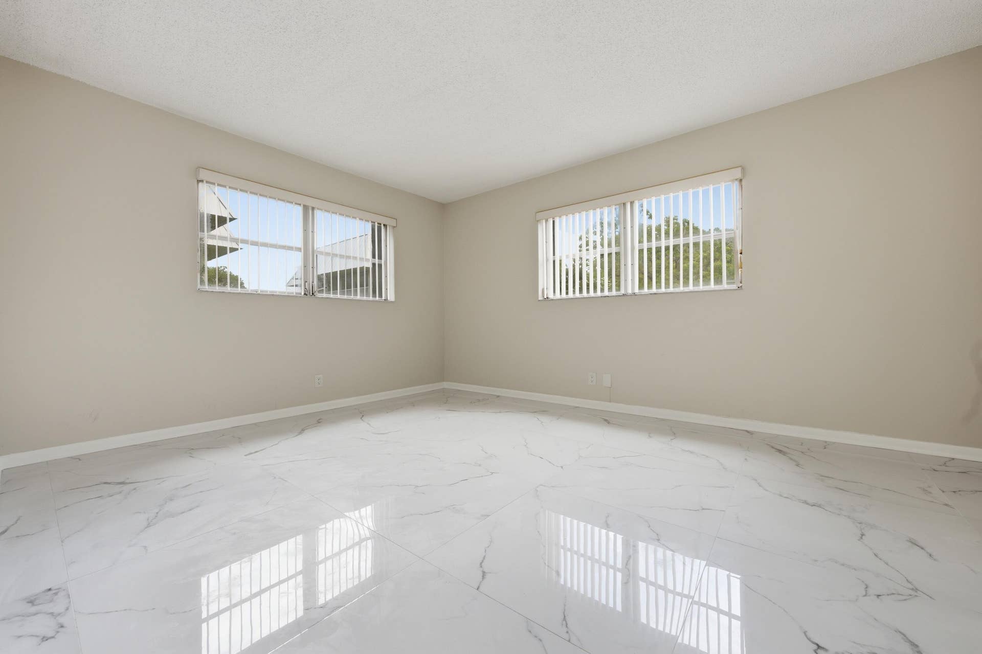 3000 Riverside Drive, #201-1, Coral Springs, FL 33065 DSC00066
