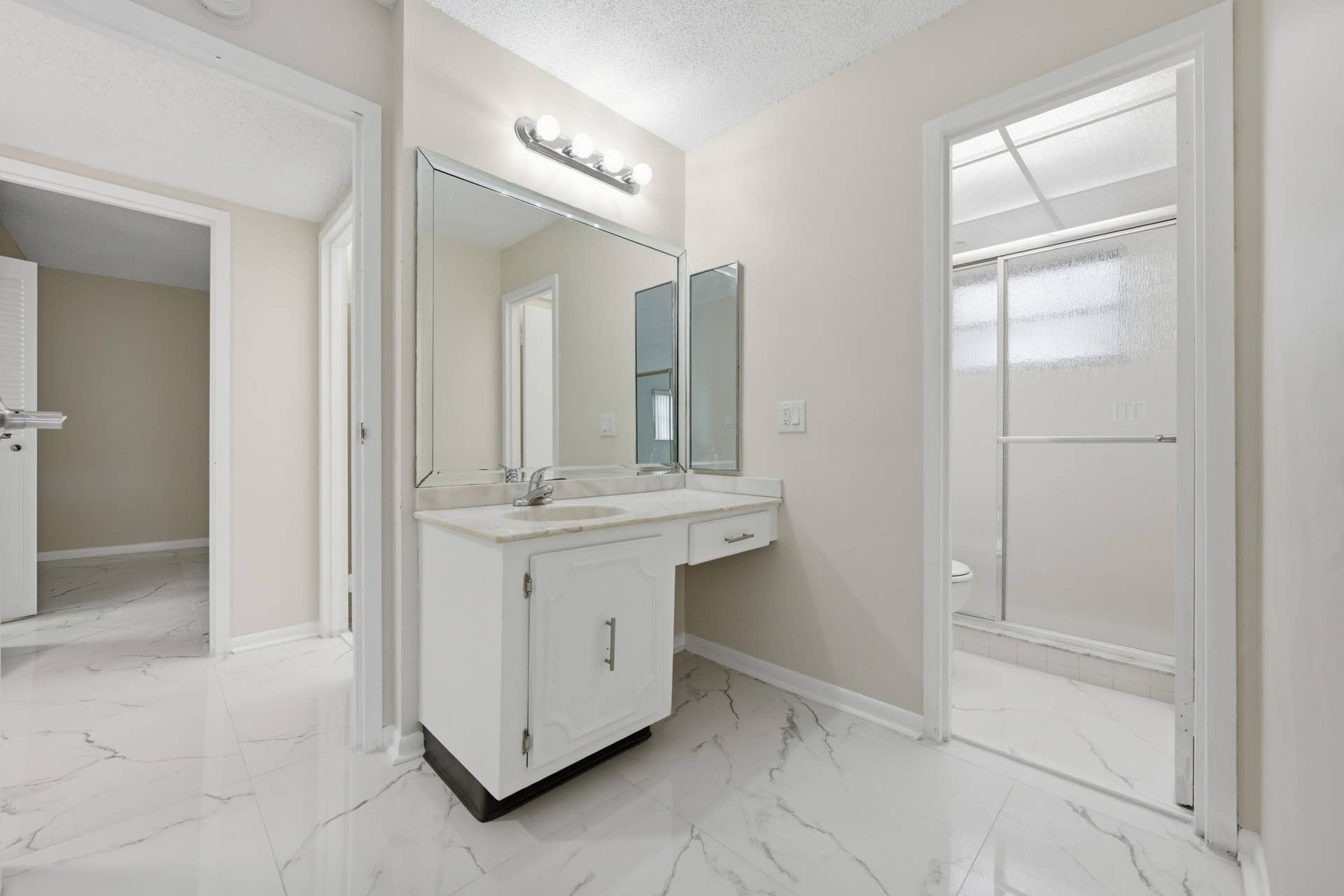 3000 Riverside Drive, #201-1, Coral Springs, FL 33065 DSC00056