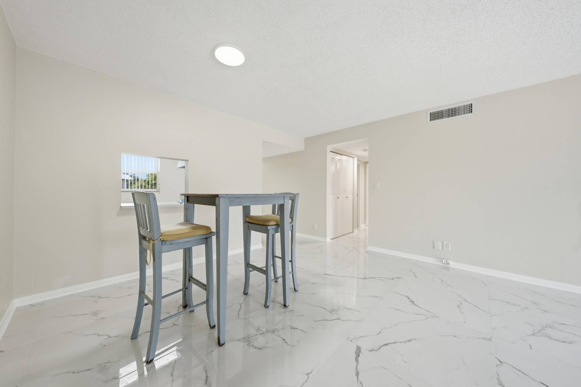 3000 Riverside Drive, #201-1, Coral Springs, FL 33065 DSC00101