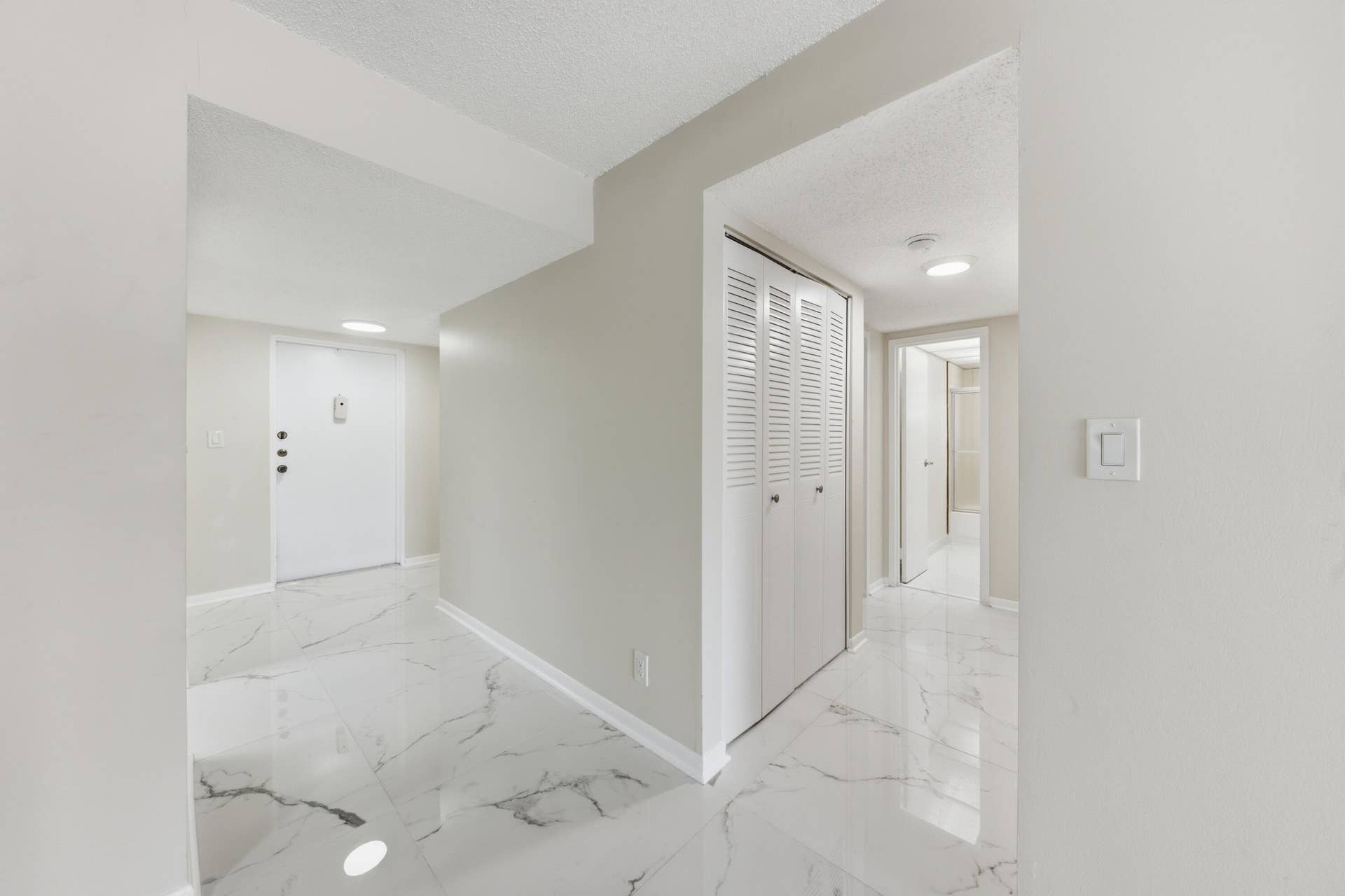 3000 Riverside Drive, #201-1, Coral Springs, FL 33065 DSC00031