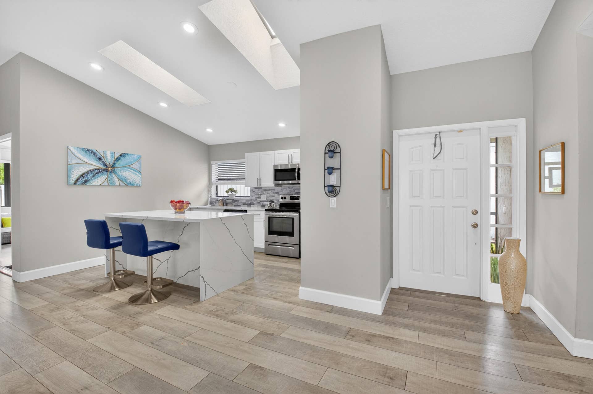 1315 NW 25th Lane, Delray Beach, FL 33445 ENTRY