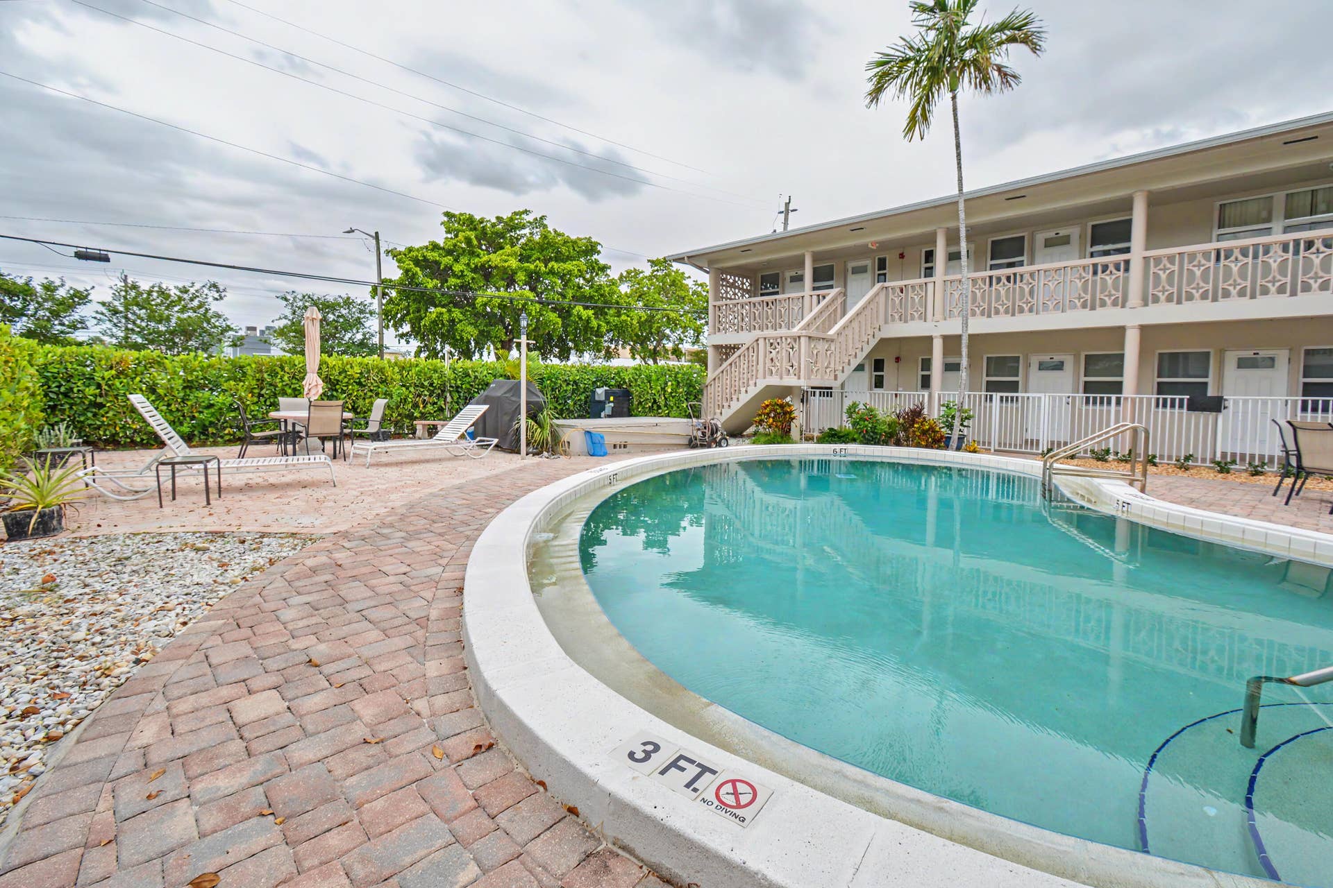 2701 NE 1st Street, #201, Pompano Beach, FL 33062 Pool