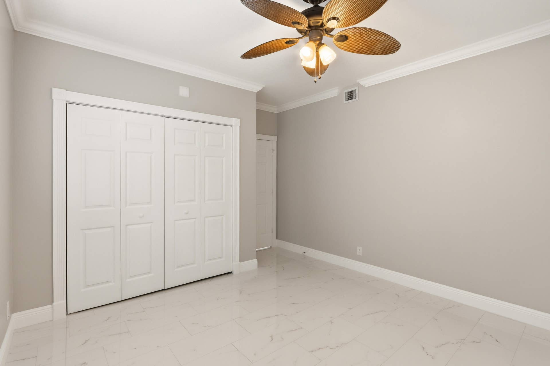220 Lake Drive, #206, Palm Beach Shores, FL 33404 bedroom